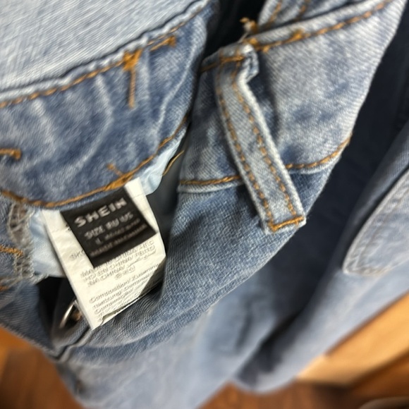 SHEIN Denim Bibs - Picture 4 of 4